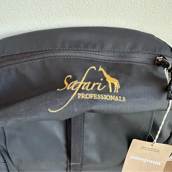 Patagonia Black Hole Pack 25L backpack - Matte Black *Logo* - Picture 3 of 5